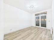 3 bedroom apartment to rent