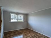 3 Bedroom Bowness Townhouse 5 8112 36 Avenue Northwest...