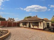 3 Bedroom Bungalow Chelmsford Essex LS97342684
