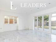 3 bedroom bungalow for rent in Clements Road Walton KT12