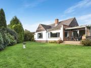 3 Bedroom Bungalow For Rent In Lymington