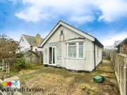 3 bedroom bungalow for rent in Rosemary Way, Jaywick,...