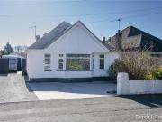 3 bedroom bungalow for sale in Redhill Avenue,...