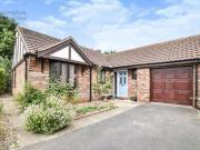 3 bedroom bungalow for sale in The Poplars Leconfield...
