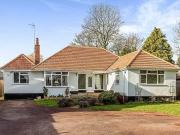 3 bedroom bungalow for sale in Wolvershill Road Banwell...