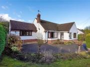 3 bedroom bungalow for sale in Worcestershire, B96