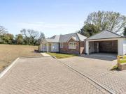 3 Bedroom Bungalow Heathfield East Sussex 91727312