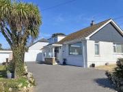 3 Bedroom Bungalow Newquay Cornwall 94330796