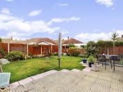 3 bedroom Bungalow To Let