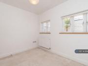 3 bedroom bungalow to rent