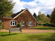 3 bedroom bungalow to rent in Abington Park Crescent,...