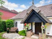 3 Bedroom Chalet For Sale In Barnham
