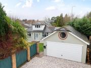 3 Bedroom Chalet House