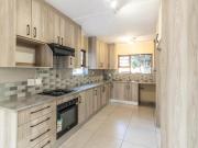 3 Bedroom Cluster in Van Riebeeck Park