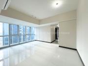 3 Bedroom Condo For Sale in Uptown Parksuites, BGC