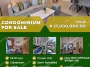 3 Bedroom Condominium For Sale in The Vantage By...