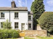 3 bedroom cottage for rent in West Common Harpenden...