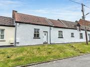 3 bedroom country house for sale