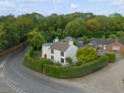 3 bedroom cottage for sale