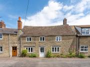3 bedroom cottage for sale