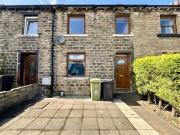 3 bedroom cottage for sale in Leeds Road, Huddersfield, HD2