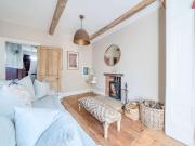 3 bedroom cottage to rent