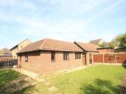 3 bedroom detached bungalow for rent in Robertson Close...