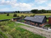 3 bedroom detached bungalow for rent in The Bungalow,...