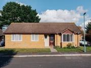 3 bedroom detached bungalow for rent in Walkwood Avenue,...