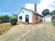 3 bedroom detached bungalow for sale