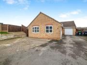 3 bedroom Detached Bungalow for sale, Derwent Drive,...