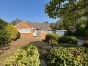 3 bedroom detached bungalow for sale in Firs Close,...