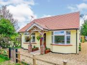 3 bedroom detached bungalow for sale in Golden Lane...