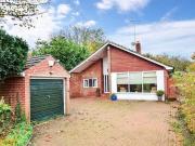 3 bedroom detached bungalow for sale in Hartlip Hill...