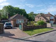 3 bedroom detached bungalow for sale in Hillside Avenue,...