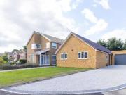 3 bedroom detached bungalow for sale in St Peters Court...