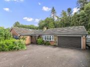 3 bedroom detached bungalow for sale in The Spinney, Off...
