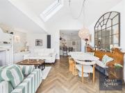 3 bedroom detached bungalow for sale in Thornleigh...