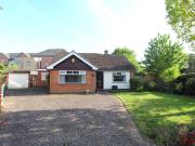 3 bedroom detached bungalow for sale in Winchester Road,...