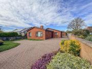3 bedroom detached bungalow to rent