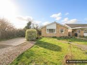 3 bedroom detached bungalow to rent
