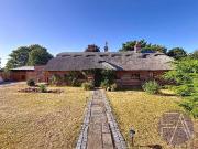 4 bedroom detached bungalow to rent