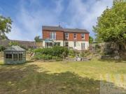 3 Bedroom Detached House