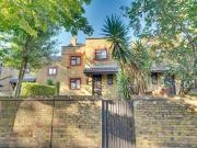 3 Bedroom Detached House