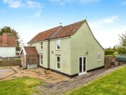3 Bedroom Detached House 3 Bedroom Detached House