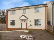 3 Bedroom Detached House