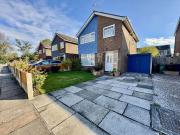 3 Bedroom Detached House 3 Bedroom Detached House