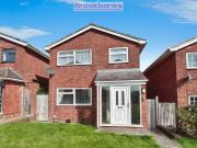 3 bedroom detached house for rent in Archer Way,...