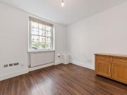 3 bedroom detached house for rent in Cole Street,...