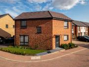 3 bedroom detached house for rent in George Close, Glebe...